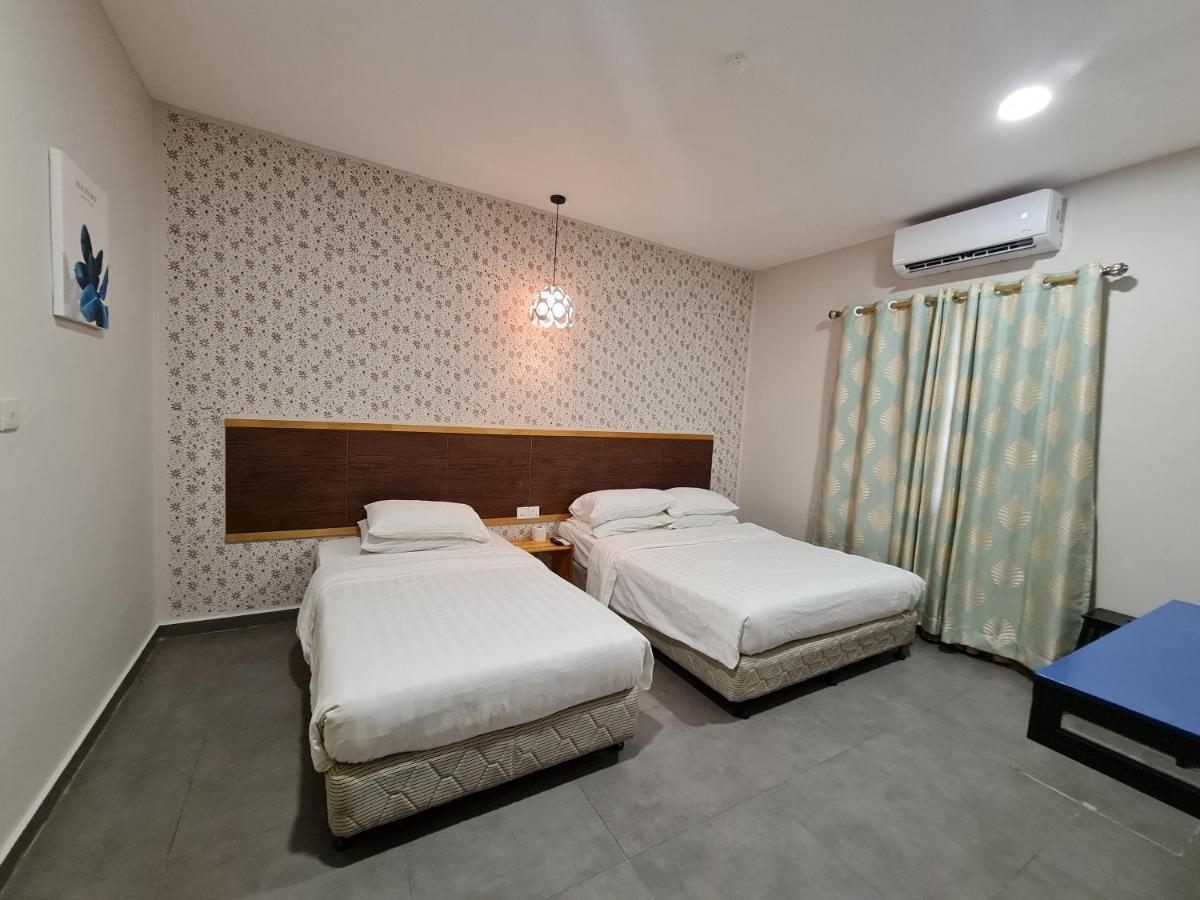 Hotel Bestari Kuala Lipis Kültér fotó