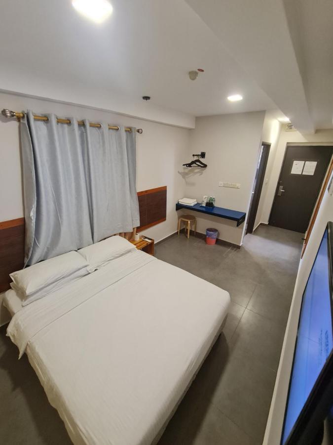Hotel Bestari Kuala Lipis Kültér fotó