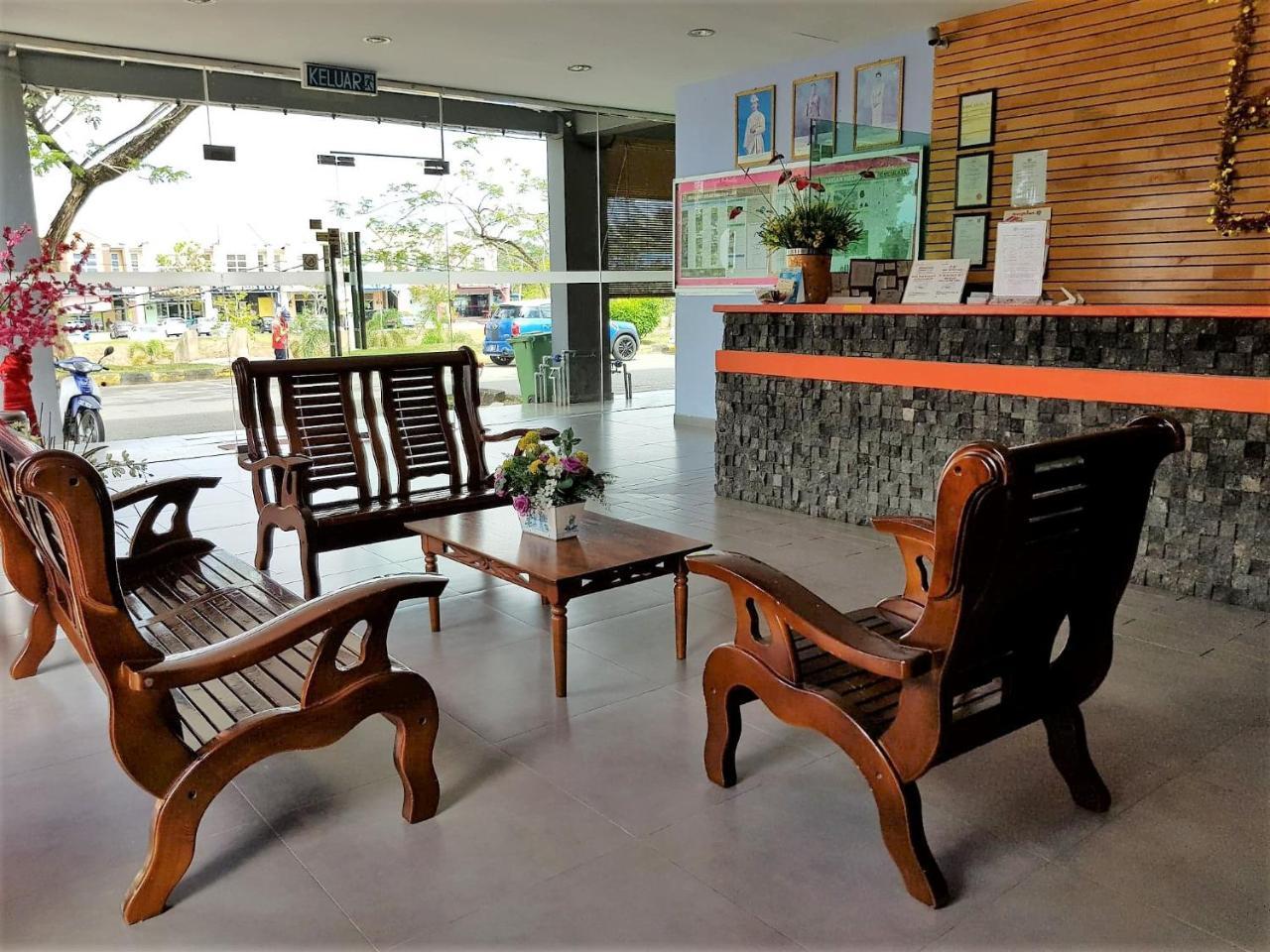 Hotel Bestari Kuala Lipis Kültér fotó
