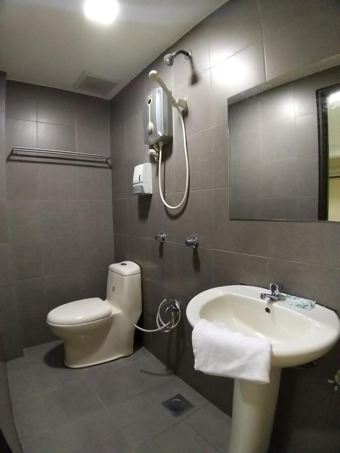 Hotel Bestari Kuala Lipis Kültér fotó