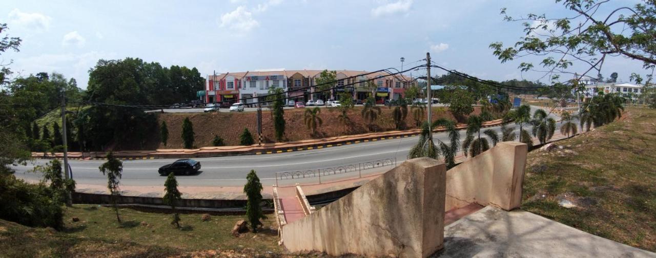 Hotel Bestari Kuala Lipis Kültér fotó